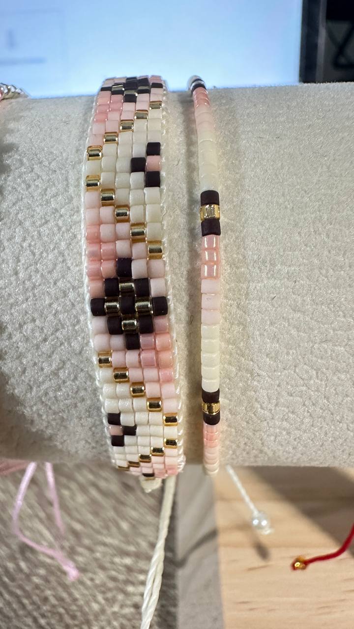 Miyuki Bracelet | Pink tone color, with adjustable thread - 1