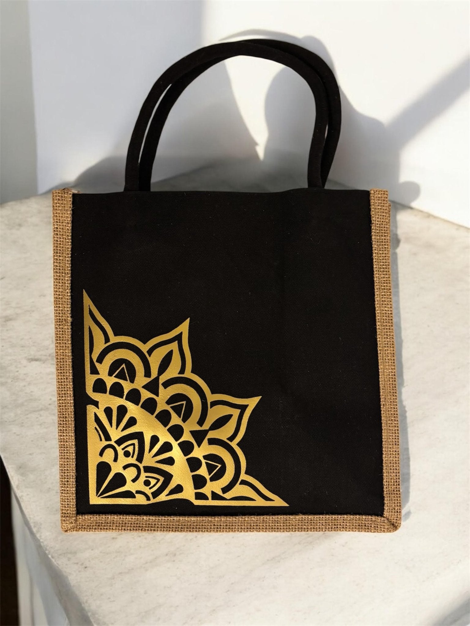 67b9ea7598f8a707689a5b69_black-gold_1756301651392.jpg