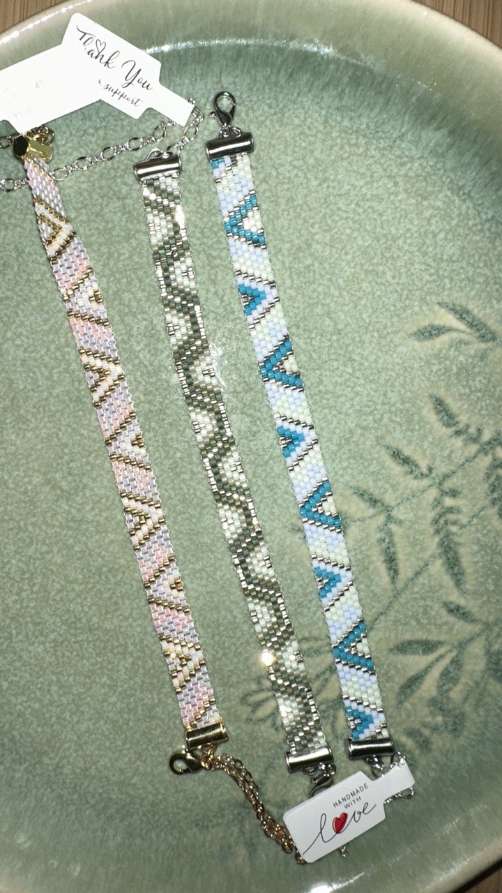 LUNUMIX - Bracelet | Different color & pattern - Adjustable with Silver clasp and chain