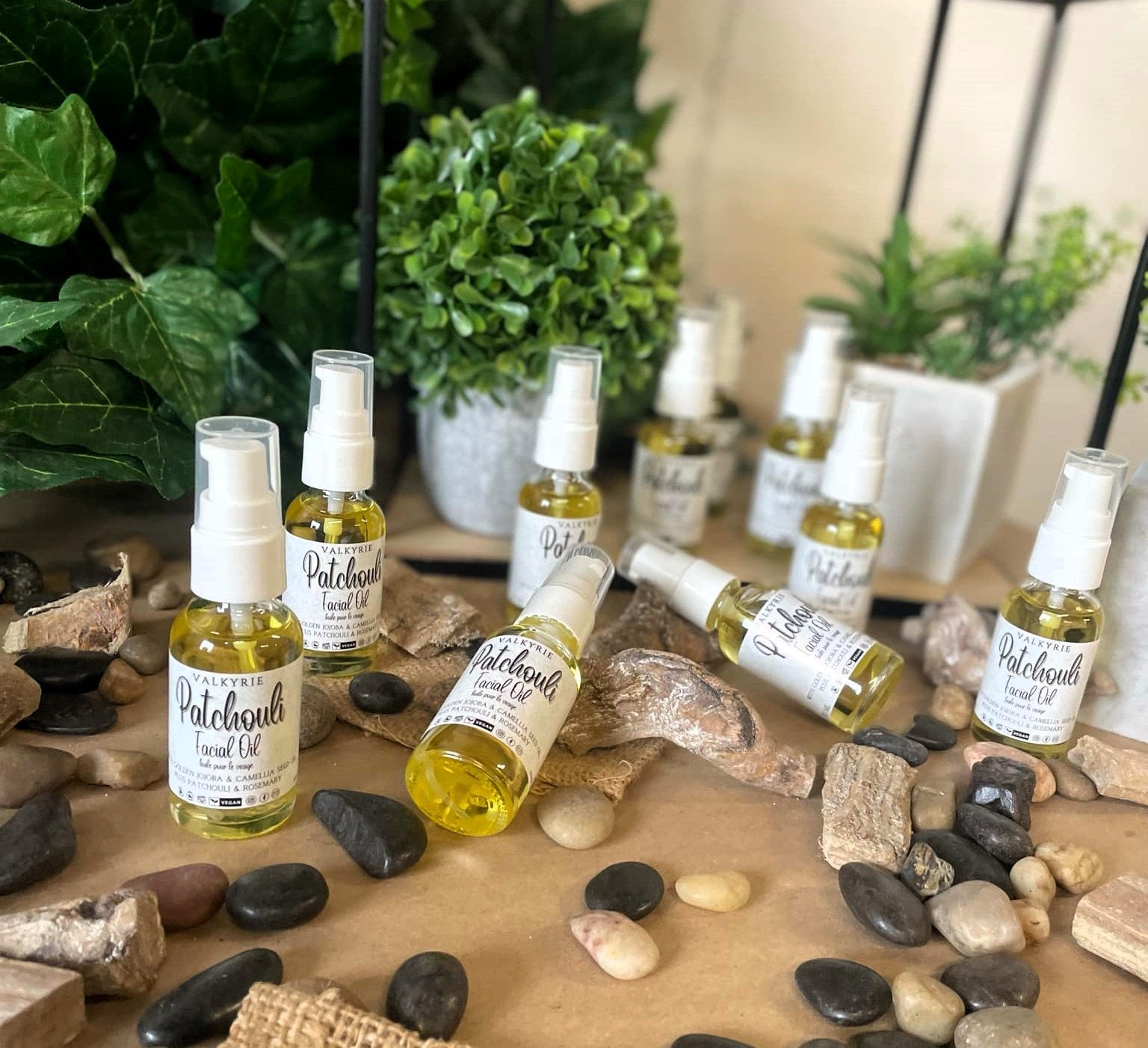 67b9ea7598f8a707689a5b69_facial-oil-patchouli-1_1775161561382.jpg