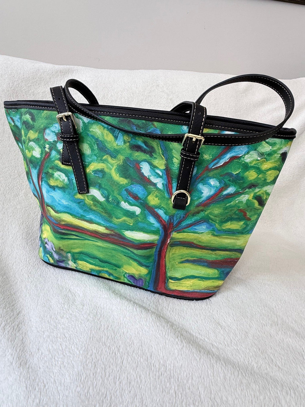 67b9ea7598f8a707689a5b69_limelight-purse-1_1777837867562.jpg