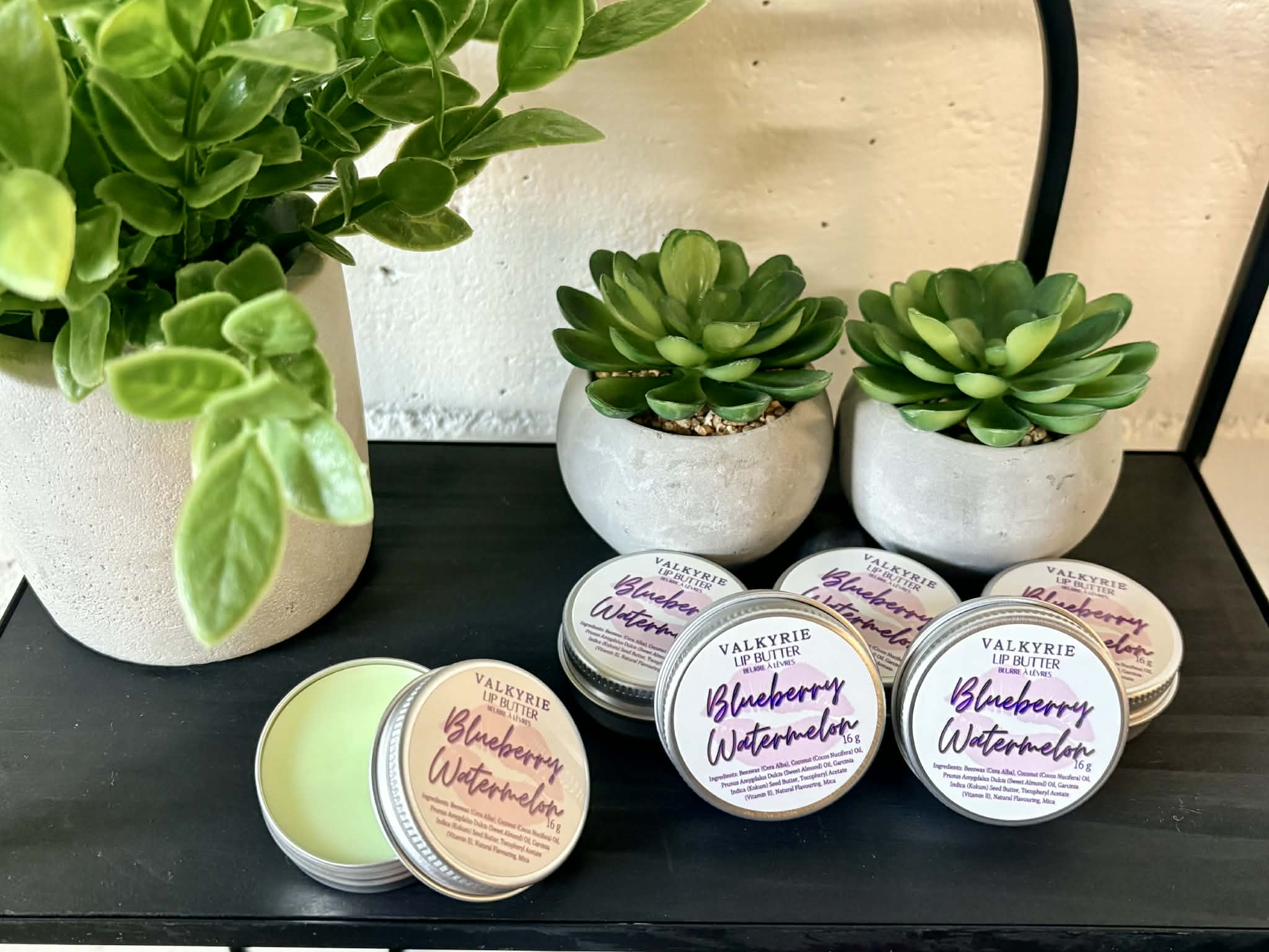67b9ea7598f8a707689a5b69_lip-butter-blueberry-watermelon-2_1775845313693.jpg