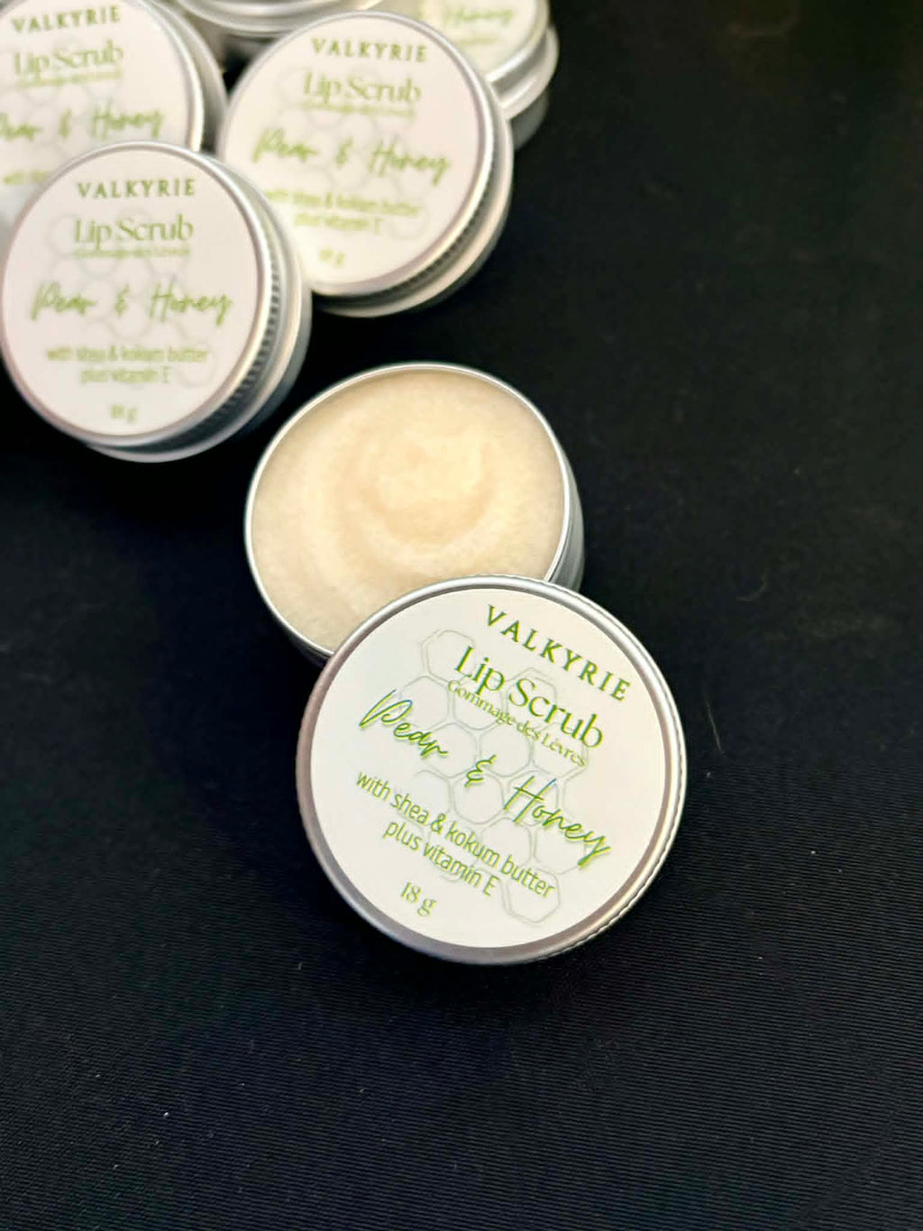 67b9ea7598f8a707689a5b69_lip-scrub-pear-honey-2_1775162495583.jpg