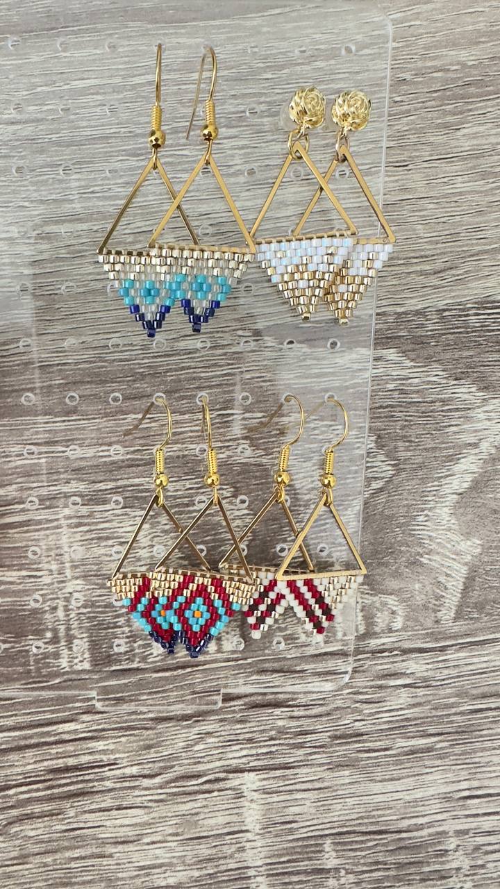 67b9ea7598f8a707689a5b69_triangles_1752941432298.jpg
