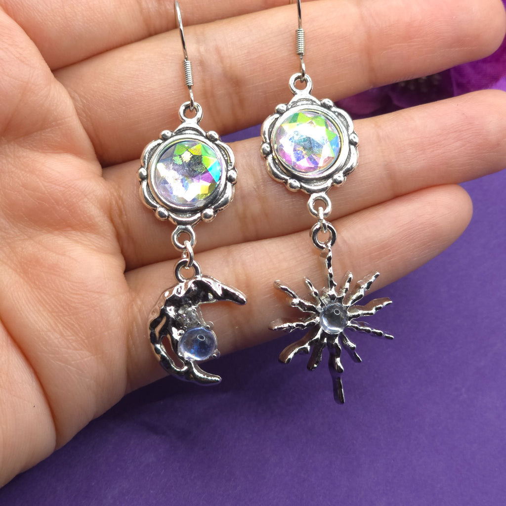 67b9ea7598f8a707689a5b69_y2ksunandmoonearrings-9_1768260656087.jpg